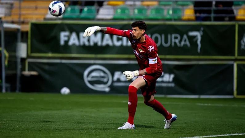 Leixões avança por Caio Secco