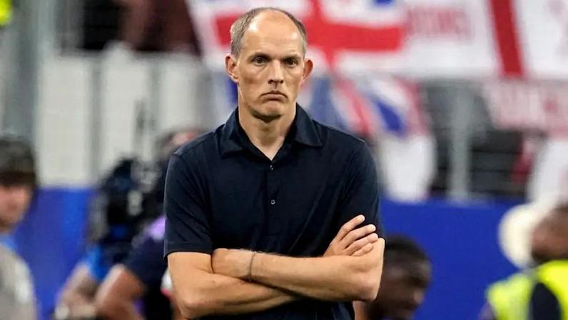 Thomas Tuchel diz que não vai cantar o hino inglês