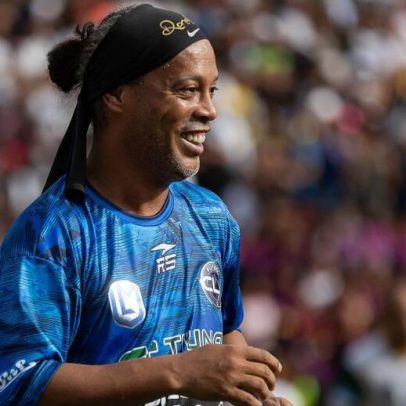 Ronaldinho regressa ao ativo na 3.ª divisão italiana aos 46 anos