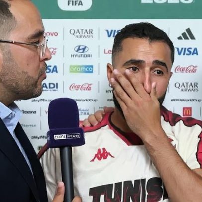 Lateral tunisino em lágrimas: disse jogar Mundial com jogadores nunca juntos