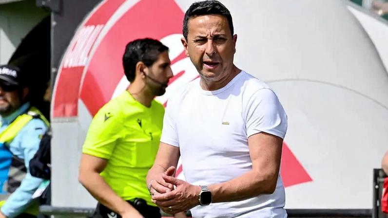 E. Amadora anuncia saída do adjunto Luís Silva