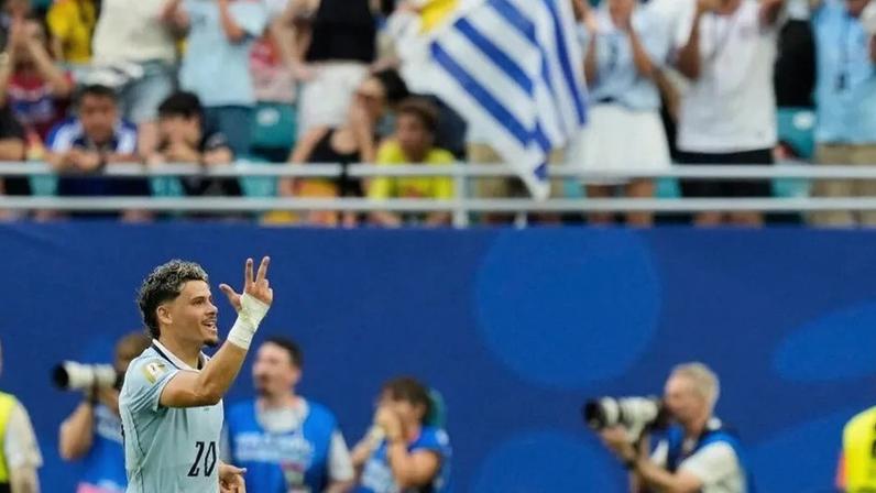 Festejo de Maxi no golo diante de Cabo Verde