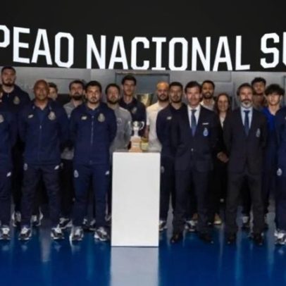 Villas-Boas recebe campeões de sub-15 e destaca estreia na equipa principal