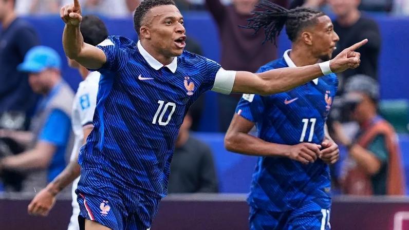 Mbappé continua a exibir-se a um nível muito elevado