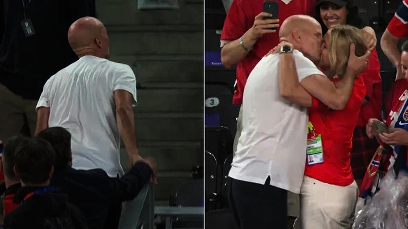 Solbakken viola regras de segurança ao festejar com a esposa na bancada