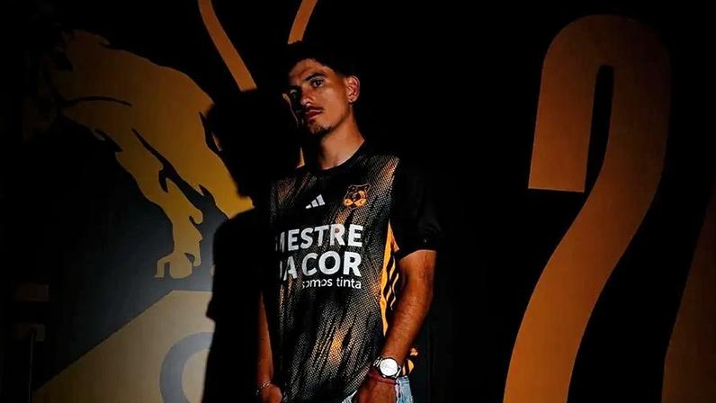 Mika Borges é reforço até 2028