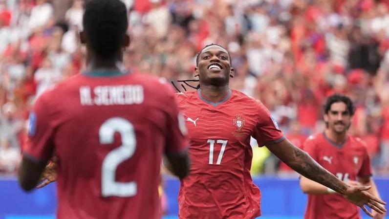 Rafael Leão marca três golos em Mundiais