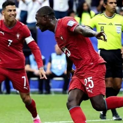Nuno Mendes marca livre treinado, contrariando a expectativa de Cristiano