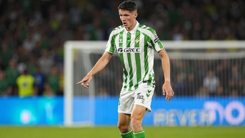 Sporting fecha Altimira e fica com 100% do passe
