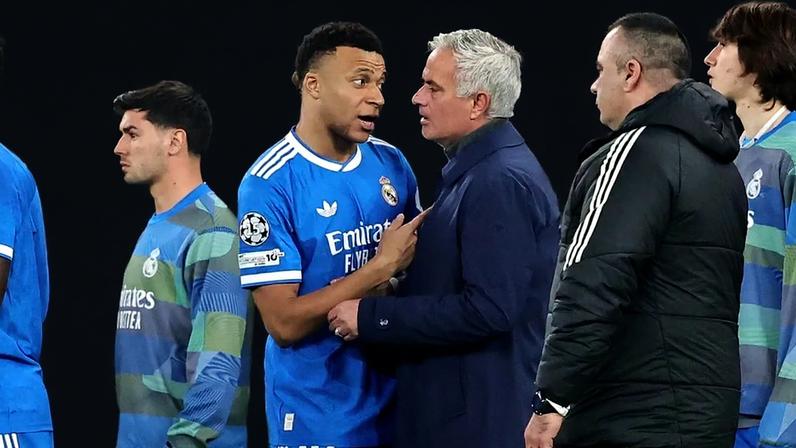 Mourinho elogia Mbappé e diz querer ajudá-lo a evoluir