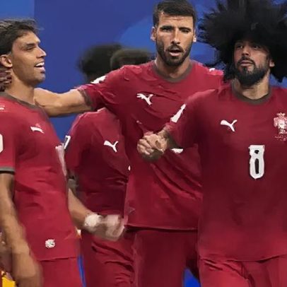 João Félix envolvido em incidente com a peruca de Movemind no golo de Bruno Fernandes