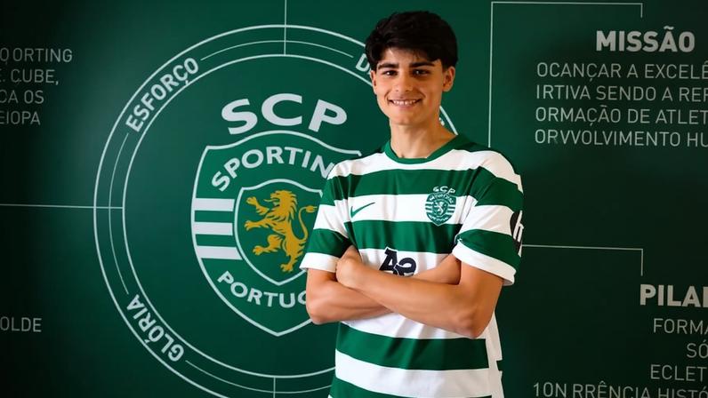 Gabriel Rato assina contrato de formação com o Sporting