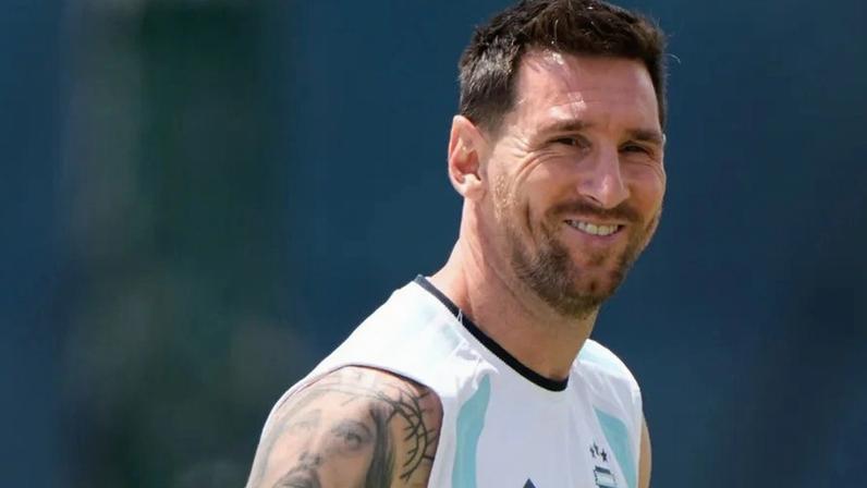 Messi diz que vai continuar a jogar por mais tempo