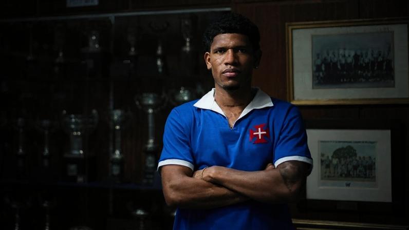 David Herrera já vestido à Belenenses
