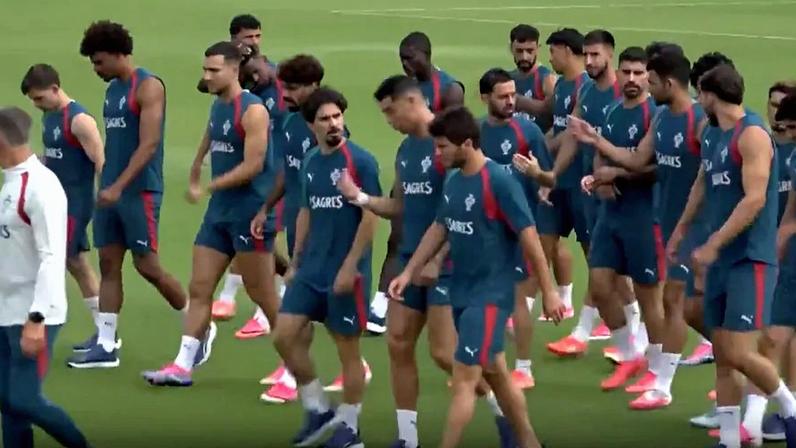 Roberto Martínez conta com todos os jogadores disponíveis no treino da Seleção
