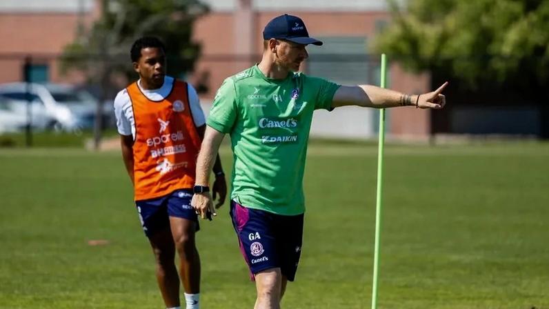 Guillermo Abascal é hipótese para treinar o Estoril