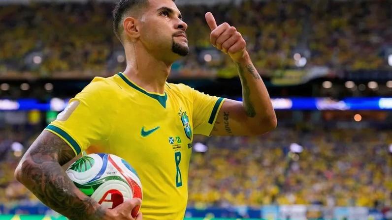 Newcastle recusa oferta por Bruno Guimarães