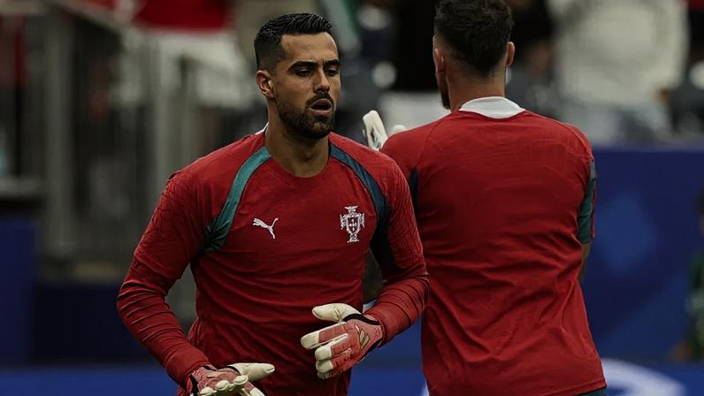 Diogo Costa foi titular nos dois primeiros jogos