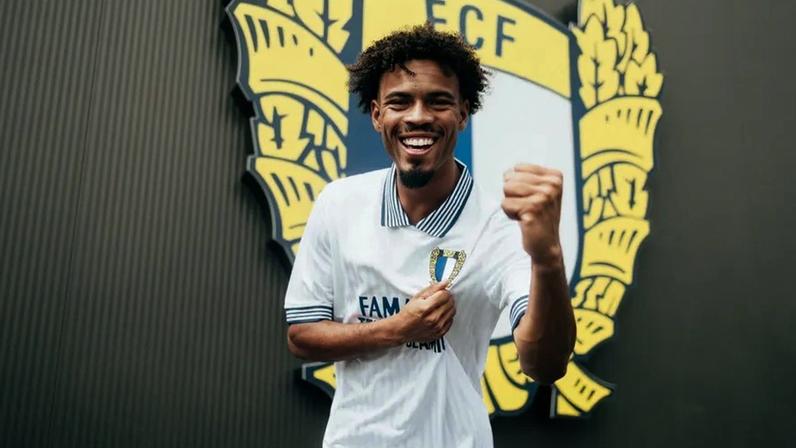 Mathis Jangeal reforça o Famalicão