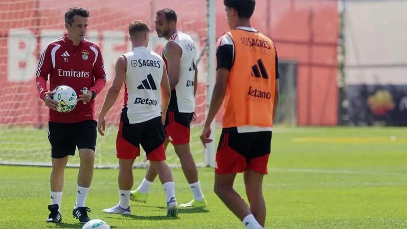 Pré-época do Benfica prossegue no Seixal com treino físico