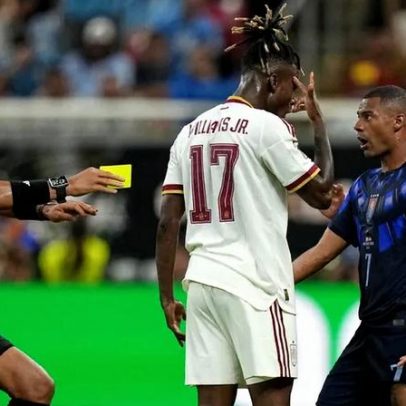 Nico Williams deixa mensagem após lesão durante jogo