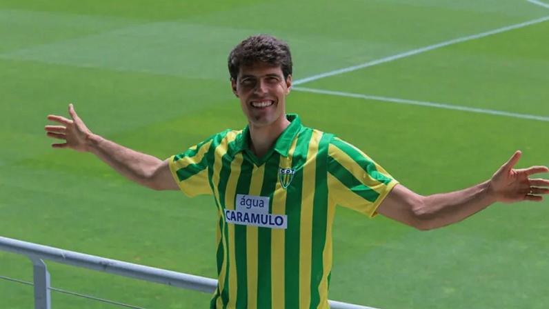 João Afonso renova contrato com o Tondela por mais uma época