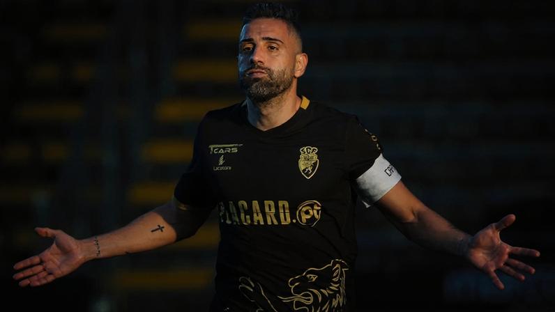 Farense anuncia saída de Marco Matias após quatro épocas