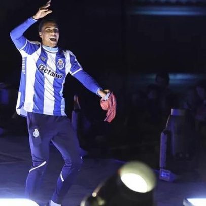 Alberto Costa nos EUA para aprimorar a forma física