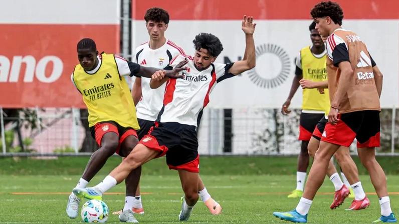 Benfica intensifica treinos no Seixal com pouco descanso