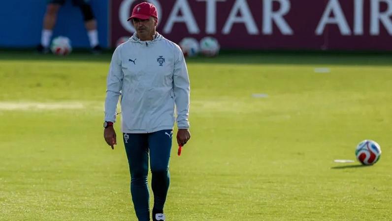 Martínez utilizou 22 jogadores, 11 somaram mais de 90 minutos