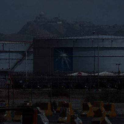 OPEP+ aprova aumento moderado da produção, petróleo volta a níveis pré-guerra