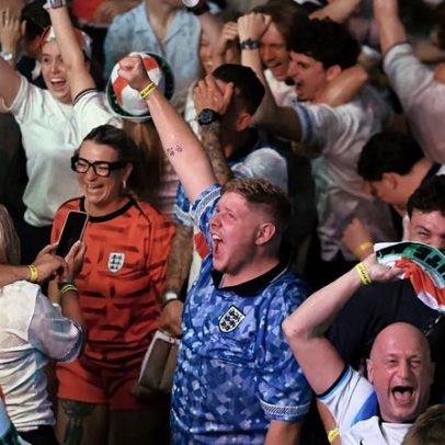 Inglaterra vence o Mundial com triunfo dramático e fãs vibram