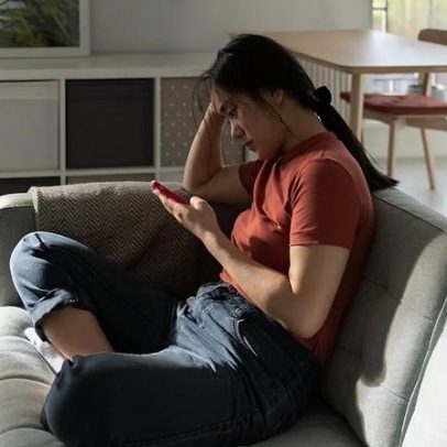 Pausas curtas sentado reduzem risco de morte por cancro, segundo estudo