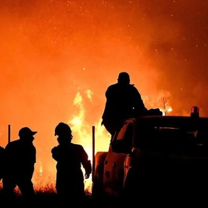 Incêndio florestal no leste de Espanha obriga centenas a fugir