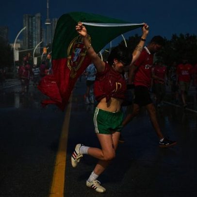 Adeptos Portugueses celebram vitória sobre a Croácia no Mundial