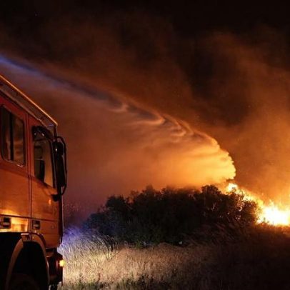 França: bombeiros combatem grande incêndio florestal no sul do país