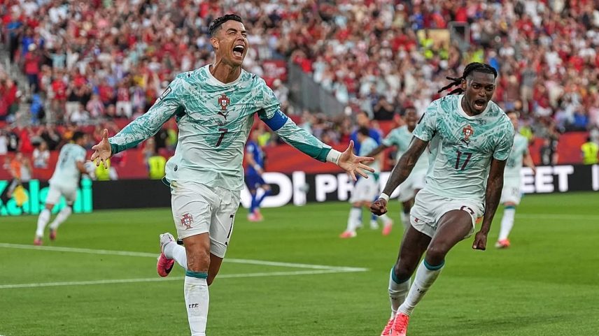 Cristinao Ronaldo e Rafael Leão