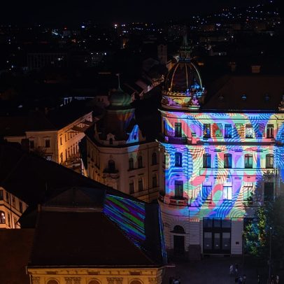 Hungria inicia festival de luzes Zsolnay em Pécs