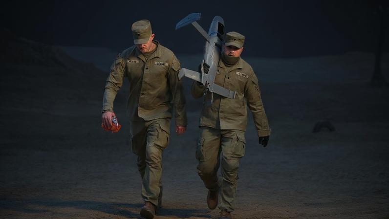 Sistema de drones "American Merops", usado pela Polónia e pela Roménia para travar drones russos, na Polónia, em 18 de novembro de 2025