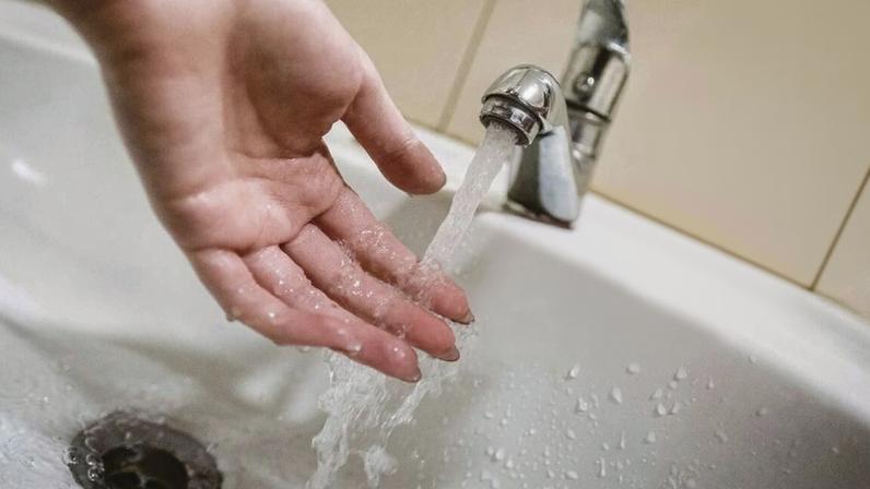 Rotura no fornecimento de água em Almada já reparada