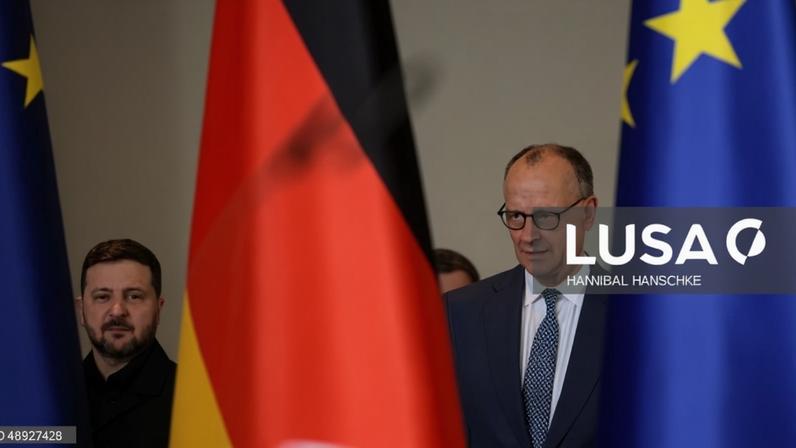 Zelensky pede a Merz mais apoio para a defesa antiaérea contra mísseis russos