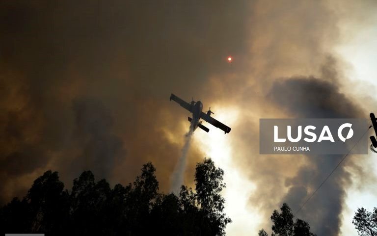 Incêndio em Vila Verde é combatido por 114 operacionais e 6 aviões