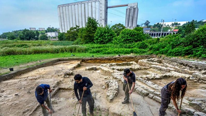 Estudantes da FLUP descobrem segredos do Castro de Guifões