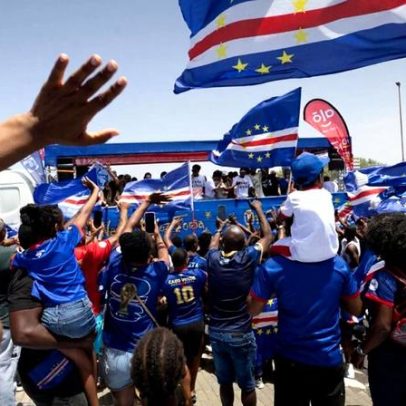 Onda gigante em Cabo Verde engole novos heróis na Praia