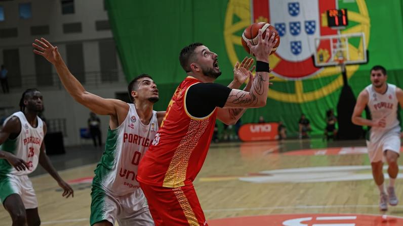 Portugueses perdem na qualificação