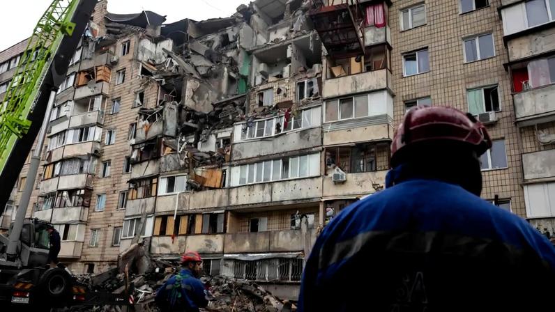 Nove mortos em ataque russo com mísseis e drones em Kiev
