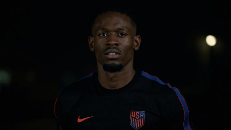 FIFA é acusada de reverter castigo de jogador após pressão de Trump