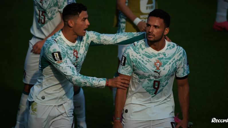 Cristiano Ronaldo e Gonçalo Ramos