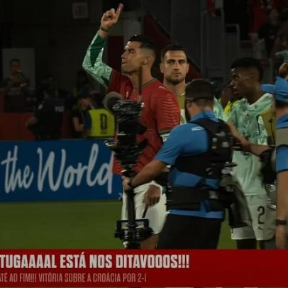 Cristiano Ronaldo usa camisola 21 e aponta ao céu