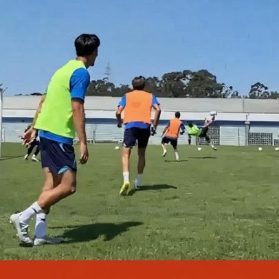 Golo de bicicleta de André Silva no treino do FC Porto